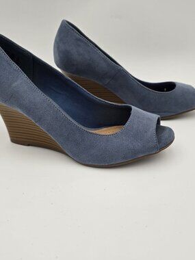 Clarks Collection Peep Toe Wedge Heels Blue Suede Comfort Shoes Womens Size 5